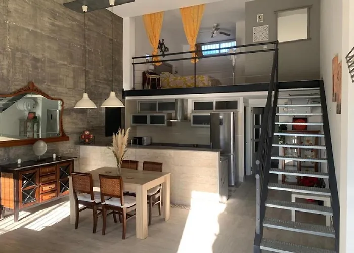 Casa Tipo Loft Con Piscina A Un Paso Del Centro